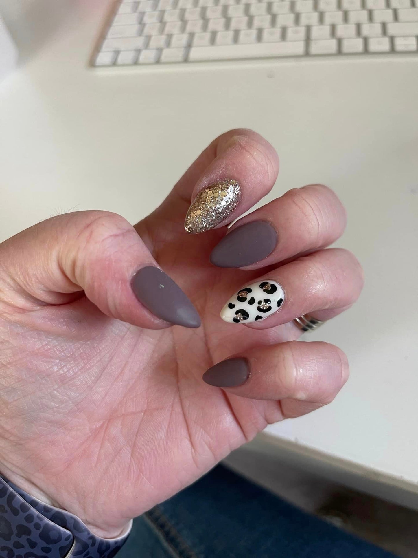 Neutral Leopard & Gold Glitter Press-on Nails